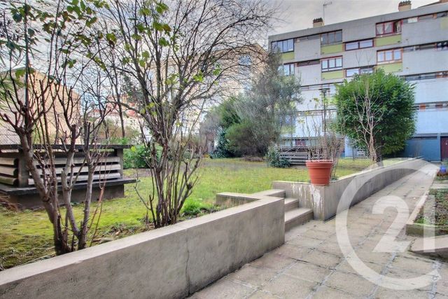 Appartement F4 à vendre - 4 pièces - 83.07 m2 - PANTIN - 93 - ILE-DE-FRANCE - Century 21 Ricard Immobilier