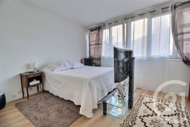 Appartement F4 à vendre - 4 pièces - 83.07 m2 - PANTIN - 93 - ILE-DE-FRANCE - Century 21 Ricard Immobilier