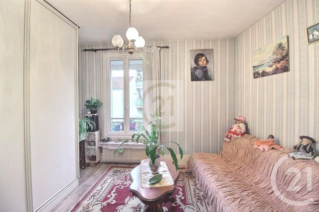 Afficher la photo en grand Appartement F3 à vendre - 3 pièces - 44.72 m2 - PANTIN - 93 - ILE-DE-FRANCE - Century 21 Ricard Immobilier