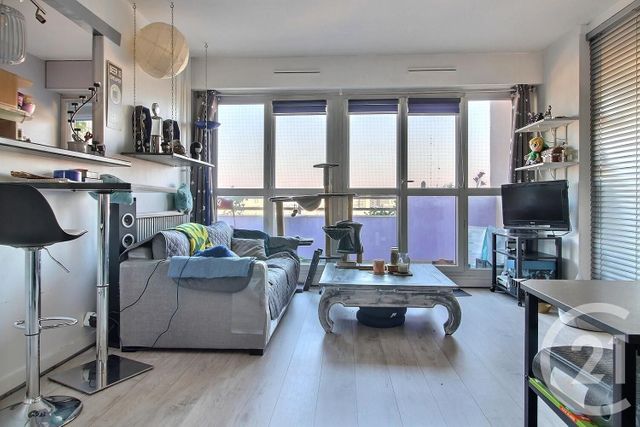 Appartement F2 à vendre - 2 pièces - 42.35 m2 - PANTIN - 93 - ILE-DE-FRANCE - Century 21 Ricard Immobilier