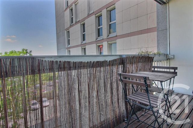 Afficher la photo en grand Appartement F3 à vendre - 3 pièces - 66.19 m2 - PANTIN - 93 - ILE-DE-FRANCE - Century 21 Ricard Immobilier
