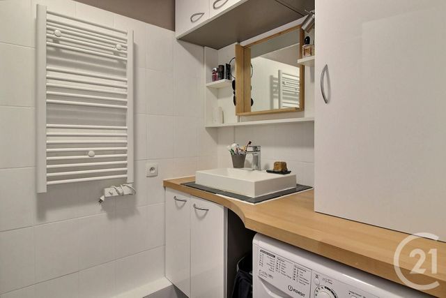 Afficher la photo en grand Appartement F3 à vendre - 3 pièces - 66.19 m2 - PANTIN - 93 - ILE-DE-FRANCE - Century 21 Ricard Immobilier