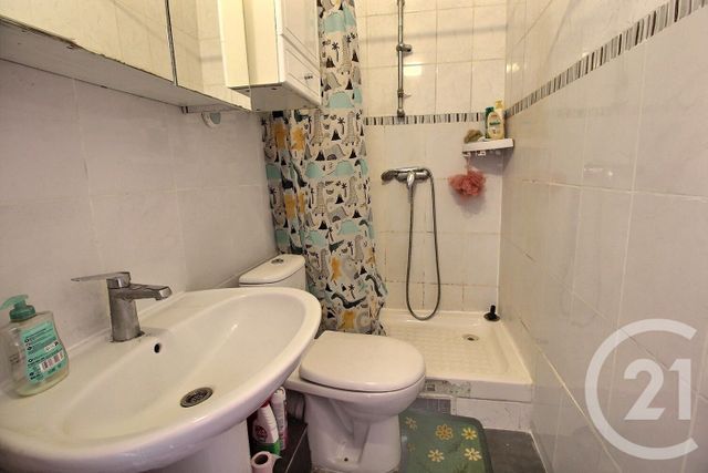 Appartement F2 à vendre - 2 pièces - 37.7 m2 - PANTIN - 93 - ILE-DE-FRANCE - Century 21 Ricard Immobilier