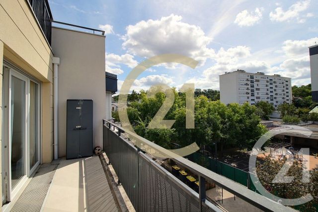 Afficher la photo en grand Appartement F4 à vendre - 4 pièces - 77.77 m2 - ROMAINVILLE - 93 - ILE-DE-FRANCE - Century 21 Ricard Immobilier