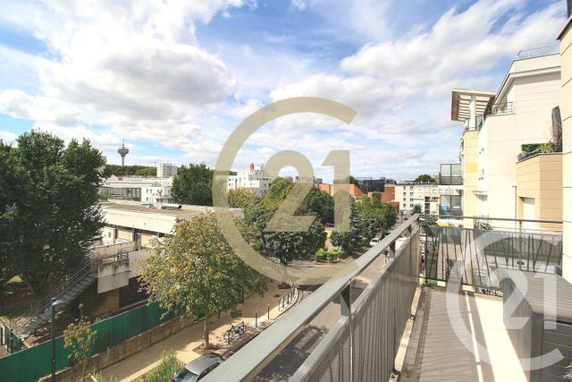 Afficher la photo en grand Appartement F4 à vendre - 4 pièces - 77.77 m2 - ROMAINVILLE - 93 - ILE-DE-FRANCE - Century 21 Ricard Immobilier