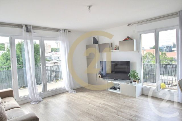 Afficher la photo en grand Appartement F4 à vendre - 4 pièces - 77.77 m2 - ROMAINVILLE - 93 - ILE-DE-FRANCE - Century 21 Ricard Immobilier