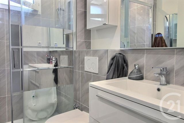 Afficher la photo en grand appartement à vendre - 2 pièces - 53.13 m2 - PANTIN - 93 - ILE-DE-FRANCE - Century 21 Ricard Immobilier
