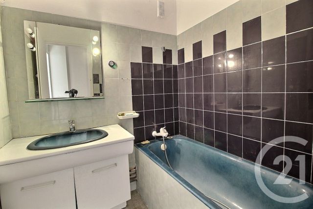 Appartement F4 à vendre - 4 pièces - 63.5 m2 - PANTIN - 93 - ILE-DE-FRANCE - Century 21 Ricard Immobilier