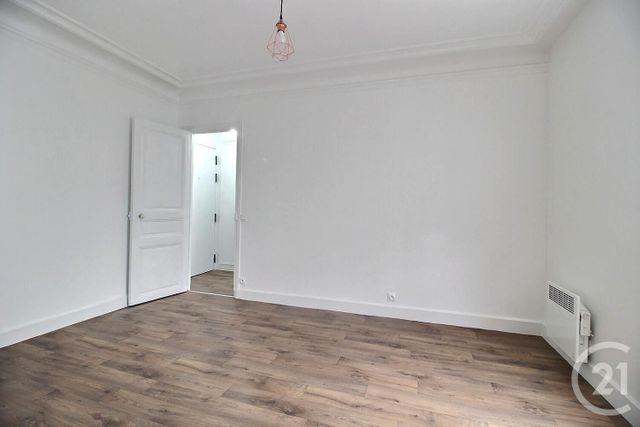 Afficher la photo en grand Appartement F2 à vendre - 2 pièces - 31.19 m2 - PANTIN - 93 - ILE-DE-FRANCE - Century 21 Ricard Immobilier