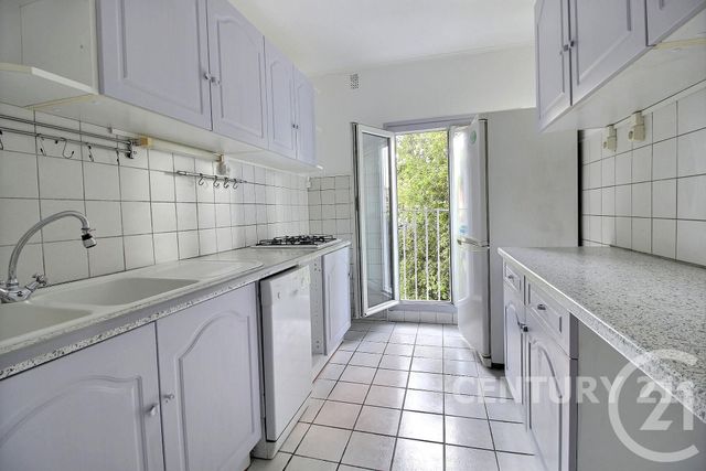 Appartement F3 à vendre - 3 pièces - 56.34 m2 - ROMAINVILLE - 93 - ILE-DE-FRANCE - Century 21 Ricard Immobilier