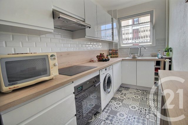 Appartement F3 à vendre - 3 pièces - 68.12 m2 - PANTIN - 93 - ILE-DE-FRANCE - Century 21 Ricard Immobilier