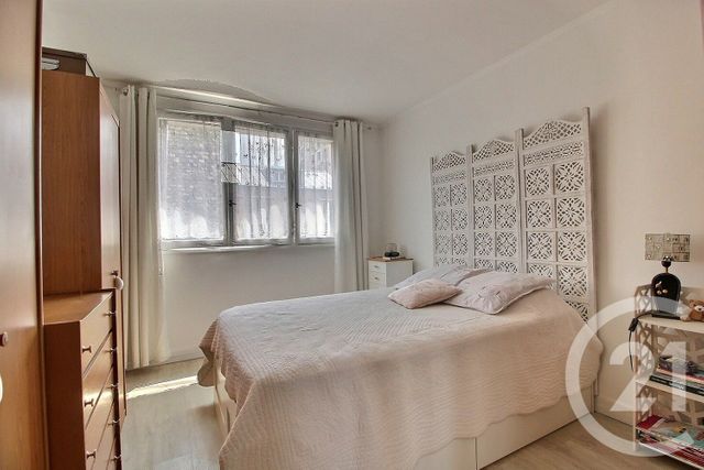 Appartement F3 à vendre - 3 pièces - 68.12 m2 - PANTIN - 93 - ILE-DE-FRANCE - Century 21 Ricard Immobilier