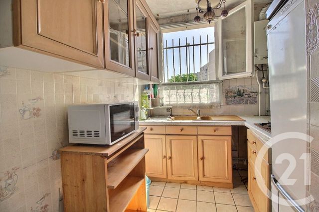 Appartement F2 à vendre - 2 pièces - 40.72 m2 - PANTIN - 93 - ILE-DE-FRANCE - Century 21 Ricard Immobilier