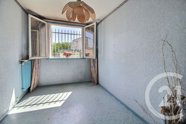 Appartement F2 à vendre - 2 pièces - 40.72 m2 - PANTIN - 93 - ILE-DE-FRANCE - Century 21 Ricard Immobilier