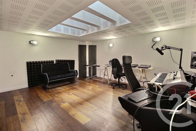 Appartement Souplex à vendre - 4 pièces - 136.07 m2 - PANTIN - 93 - ILE-DE-FRANCE - Century 21 Ricard Immobilier