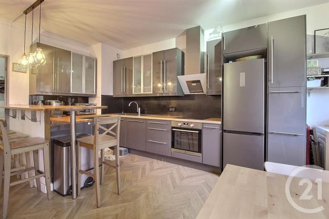 Appartement F3 à vendre - 3 pièces - 68.6 m2 - PANTIN - 93 - ILE-DE-FRANCE - Century 21 Ricard Immobilier
