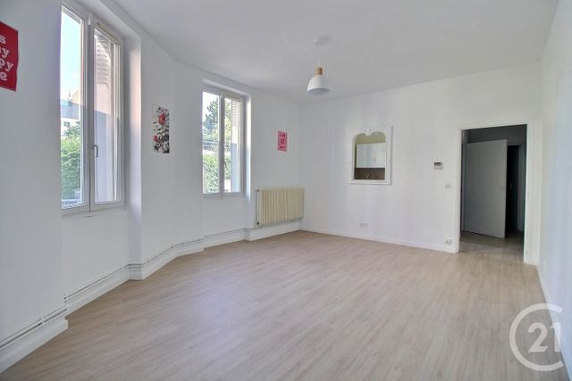 Appartement F3 à vendre - 3 pièces - 67.3 m2 - PANTIN - 93 - ILE-DE-FRANCE - Century 21 Ricard Immobilier