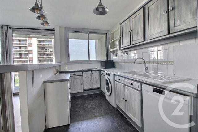 Appartement F3 à vendre - 3 pièces - 75.23 m2 - PANTIN - 93 - ILE-DE-FRANCE - Century 21 Ricard Immobilier