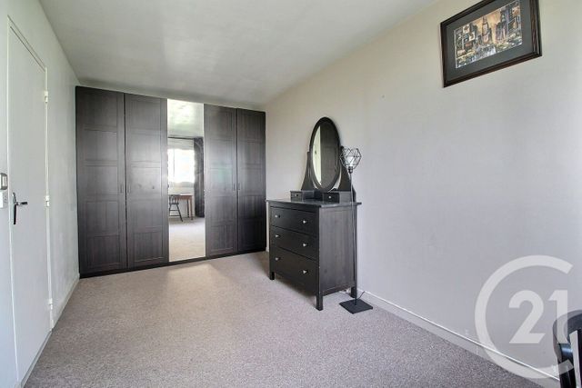 Appartement F3 à vendre - 3 pièces - 75.23 m2 - PANTIN - 93 - ILE-DE-FRANCE - Century 21 Ricard Immobilier