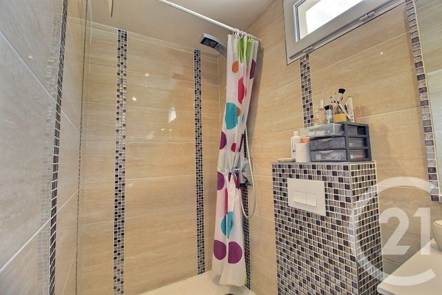 Afficher la photo en grand Appartement T2 à vendre - 2 pièces - 24.49 m2 - PANTIN - 93 - ILE-DE-FRANCE - Century 21 Ricard Immobilier