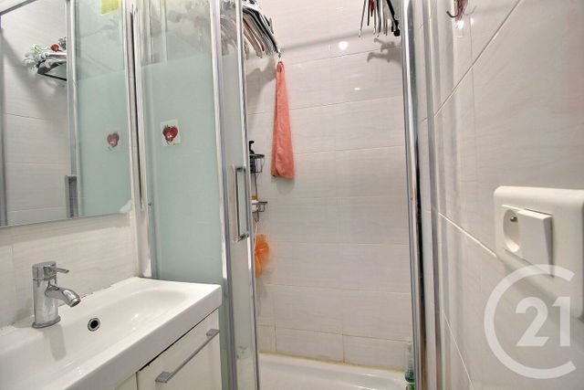 Appartement F2 à vendre - 2 pièces - 37.45 m2 - PANTIN - 93 - ILE-DE-FRANCE - Century 21 Ricard Immobilier