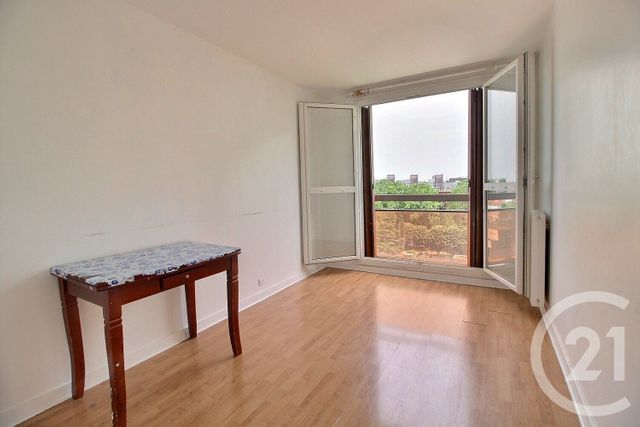 Appartement F2 à vendre - 2 pièces - 42.41 m2 - PANTIN - 93 - ILE-DE-FRANCE - Century 21 Ricard Immobilier
