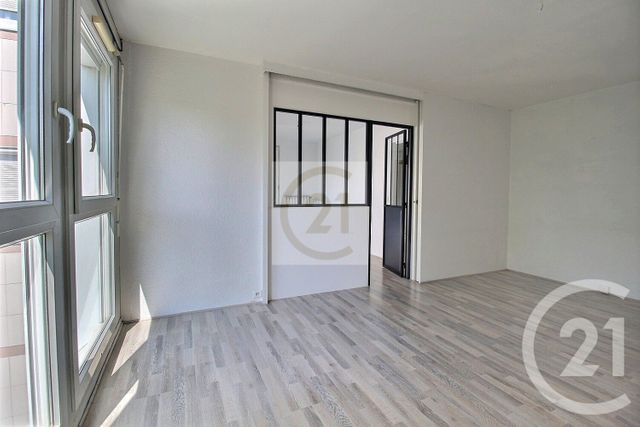 Appartement F4 à vendre - 4 pièces - 81.0 m2 - PANTIN - 93 - ILE-DE-FRANCE - Century 21 Ricard Immobilier