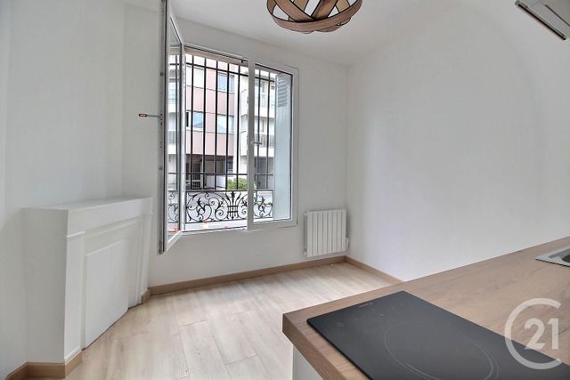 Appartement F2 à vendre - 2 pièces - 31.67 m2 - PANTIN - 93 - ILE-DE-FRANCE - Century 21 Ricard Immobilier