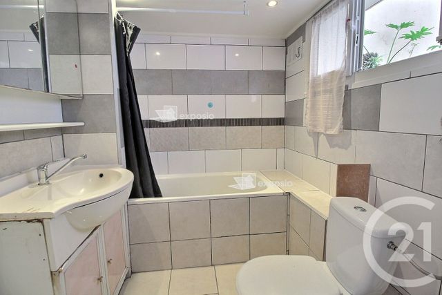 Appartement F2 à vendre - 2 pièces - 35.82 m2 - PANTIN - 93 - ILE-DE-FRANCE - Century 21 Ricard Immobilier