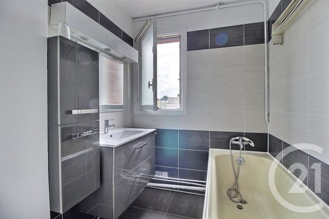 Appartement F3 à vendre - 3 pièces - 53.02 m2 - PANTIN - 93 - ILE-DE-FRANCE - Century 21 Ricard Immobilier