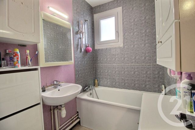 Appartement F2 à vendre - 2 pièces - 48.01 m2 - PANTIN - 93 - ILE-DE-FRANCE - Century 21 Ricard Immobilier