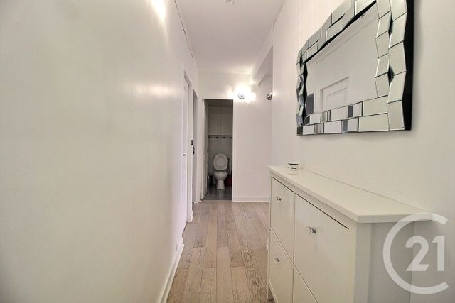 Afficher la photo en grand Appartement T3 à vendre - 3 pièces - 56.0 m2 - PANTIN - 93 - ILE-DE-FRANCE - Century 21 Ricard Immobilier