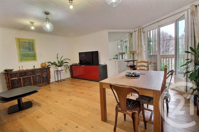 Appartement F5 à vendre - 5 pièces - 100.57 m2 - PANTIN - 93 - ILE-DE-FRANCE - Century 21 Ricard Immobilier