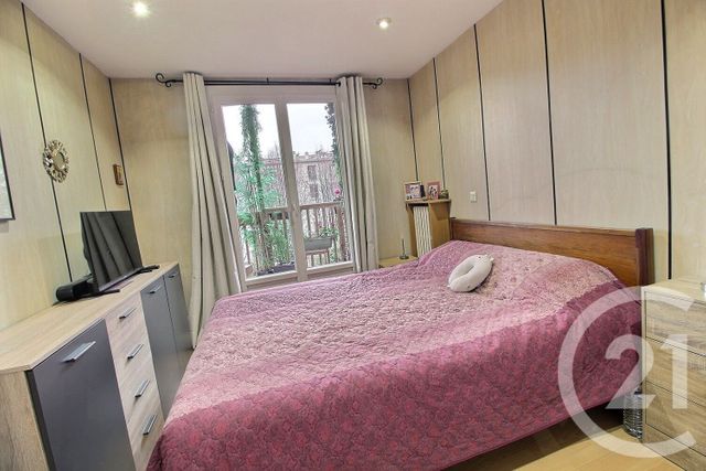 Appartement F5 à vendre - 5 pièces - 100.57 m2 - PANTIN - 93 - ILE-DE-FRANCE - Century 21 Ricard Immobilier