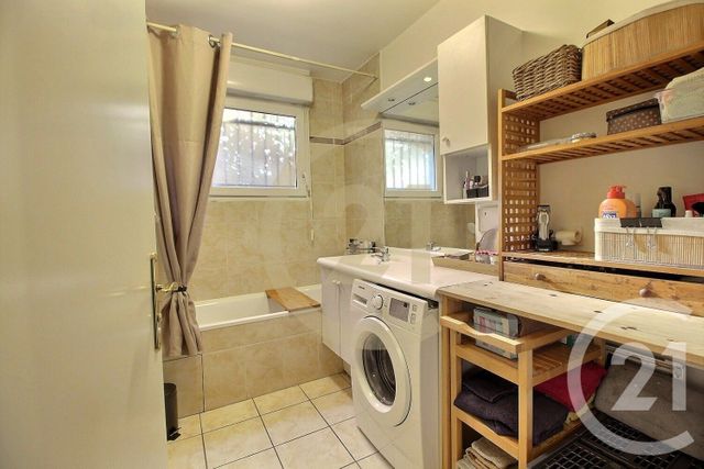 Appartement F3 à vendre - 3 pièces - 68.31 m2 - PANTIN - 93 - ILE-DE-FRANCE - Century 21 Ricard Immobilier