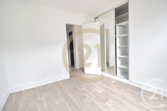 Appartement T4 à vendre - 3 pièces - 102.0 m2 - PANTIN - 93 - ILE-DE-FRANCE - Century 21 Ricard Immobilier