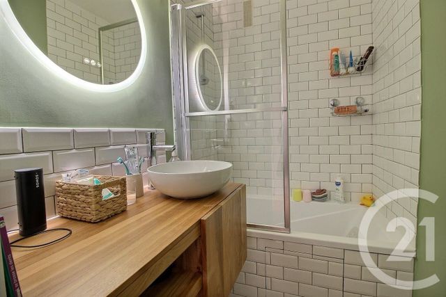 Appartement F4 à vendre - 4 pièces - 73.43 m2 - PANTIN - 93 - ILE-DE-FRANCE - Century 21 Ricard Immobilier