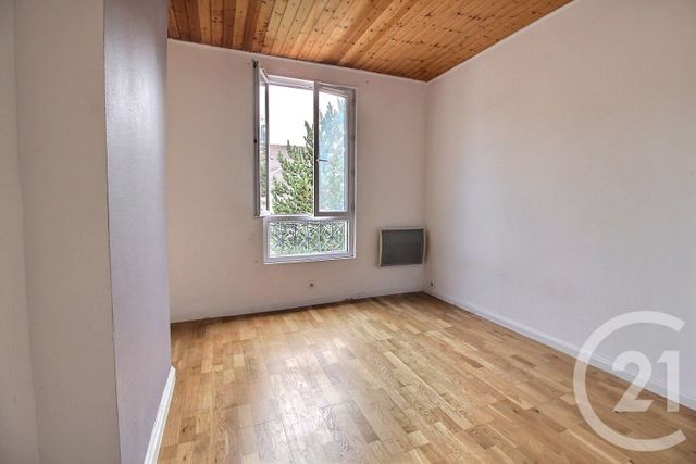 Appartement F2 à vendre - 2 pièces - 32.59 m2 - PANTIN - 93 - ILE-DE-FRANCE - Century 21 Ricard Immobilier