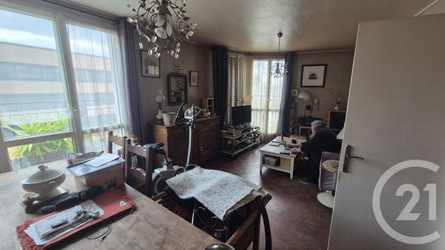 Appartement F4 à vendre - 4 pièces - 65.0 m2 - PANTIN - 93 - ILE-DE-FRANCE - Century 21 Ricard Immobilier