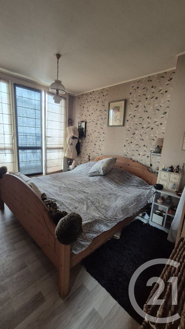 Appartement F4 à vendre - 4 pièces - 65.0 m2 - PANTIN - 93 - ILE-DE-FRANCE - Century 21 Ricard Immobilier