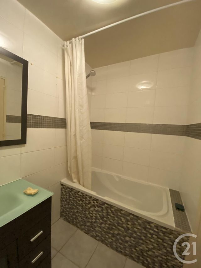 Appartement F3 à louer - 3 pièces - 71.2 m2 - LES PAVILLONS SOUS BOIS - 93 - ILE-DE-FRANCE - Century 21 Ricard Immobilier