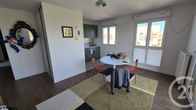 Appartement F3 à vendre - 3 pièces - 61.6 m2 - BOBIGNY - 93 - ILE-DE-FRANCE - Century 21 Ricard Immobilier
