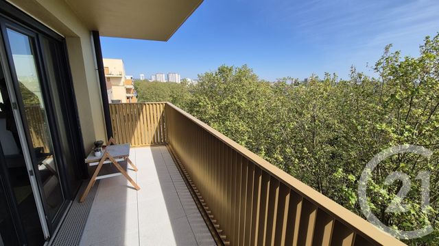 Appartement F3 à vendre - 3 pièces - 61.6 m2 - BOBIGNY - 93 - ILE-DE-FRANCE - Century 21 Ricard Immobilier