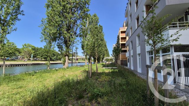 Appartement F3 à vendre - 3 pièces - 61.6 m2 - BOBIGNY - 93 - ILE-DE-FRANCE - Century 21 Ricard Immobilier