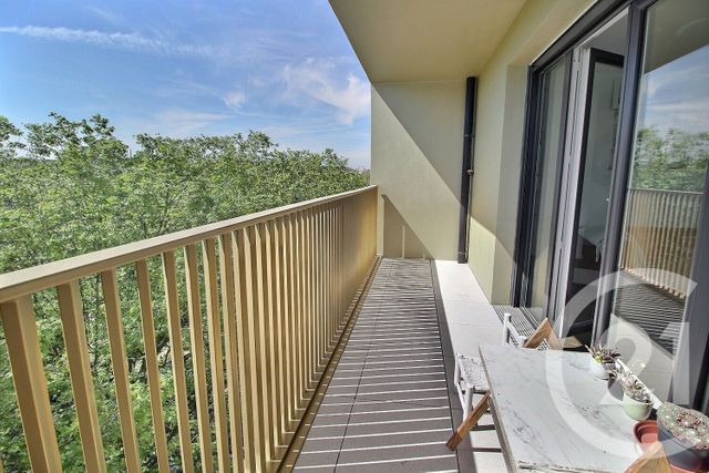 Appartement F3 à vendre - 3 pièces - 61.6 m2 - BOBIGNY - 93 - ILE-DE-FRANCE - Century 21 Ricard Immobilier