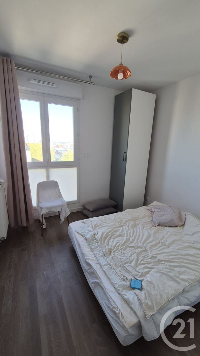 Appartement F3 à vendre - 3 pièces - 61.6 m2 - BOBIGNY - 93 - ILE-DE-FRANCE - Century 21 Ricard Immobilier