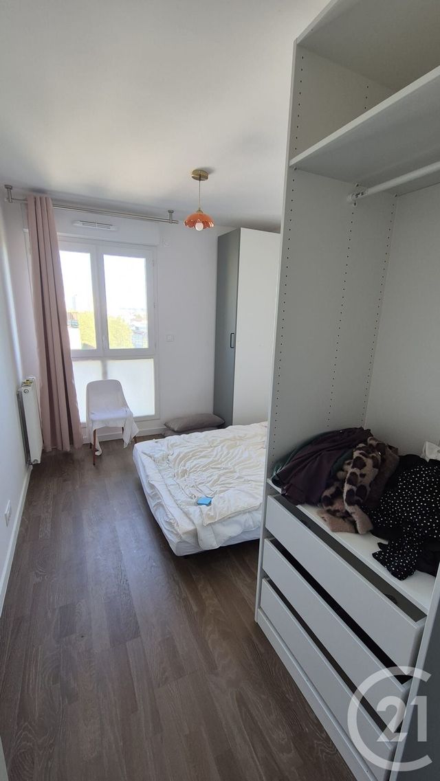 Appartement F3 à vendre - 3 pièces - 61.6 m2 - BOBIGNY - 93 - ILE-DE-FRANCE - Century 21 Ricard Immobilier