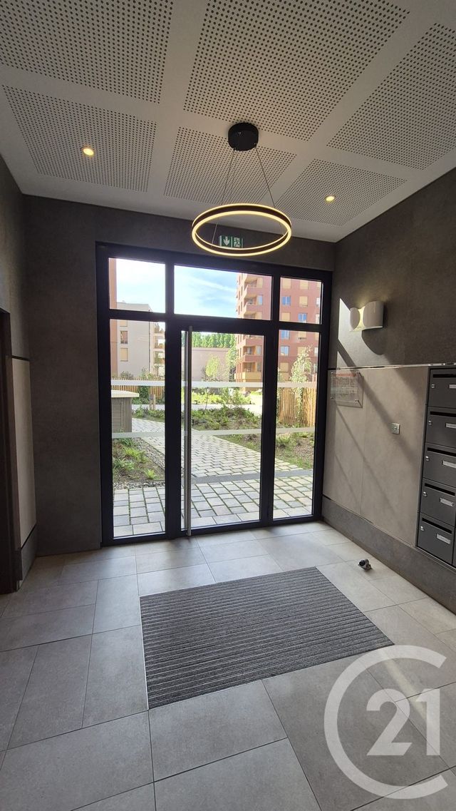 Appartement F3 à vendre - 3 pièces - 61.6 m2 - BOBIGNY - 93 - ILE-DE-FRANCE - Century 21 Ricard Immobilier