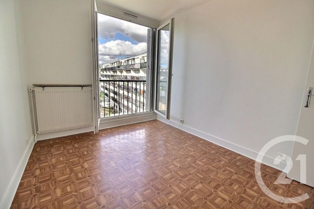 Appartement F4 à vendre - 4 pièces - 90.24 m2 - PANTIN - 93 - ILE-DE-FRANCE - Century 21 Ricard Immobilier