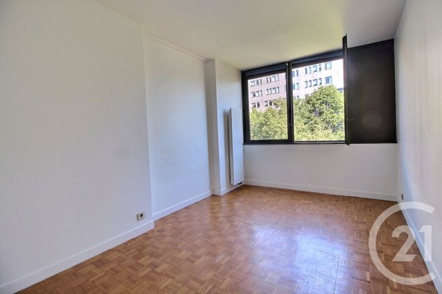 Appartement F3 à vendre - 3 pièces - 70.45 m2 - PANTIN - 93 - ILE-DE-FRANCE - Century 21 Ricard Immobilier